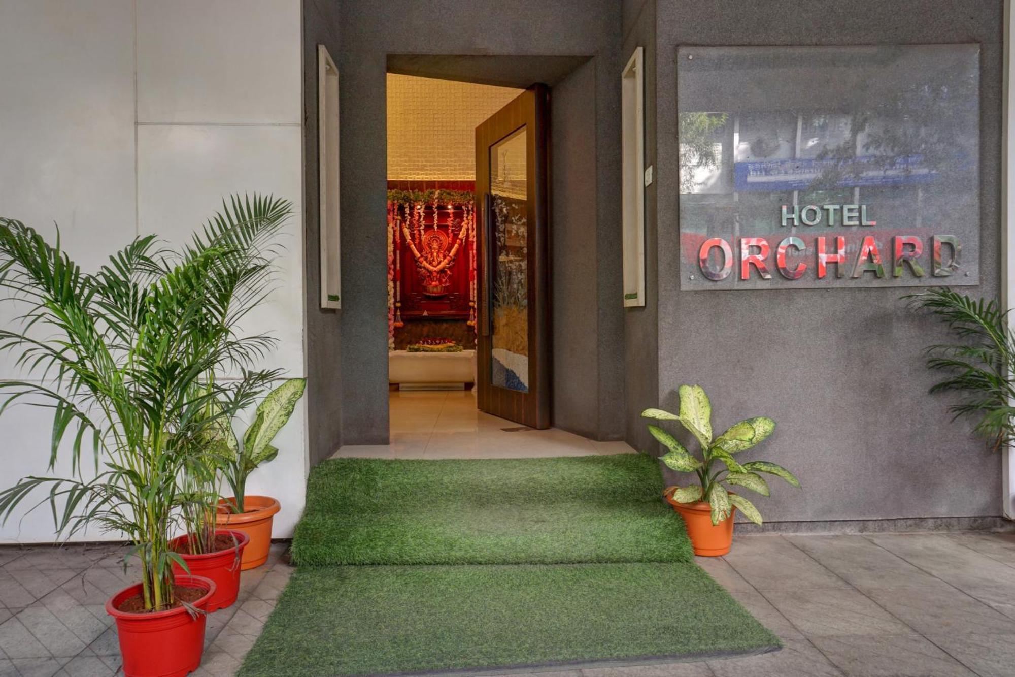 Townhouse Oak Orchard Hotel Pune Exterior photo