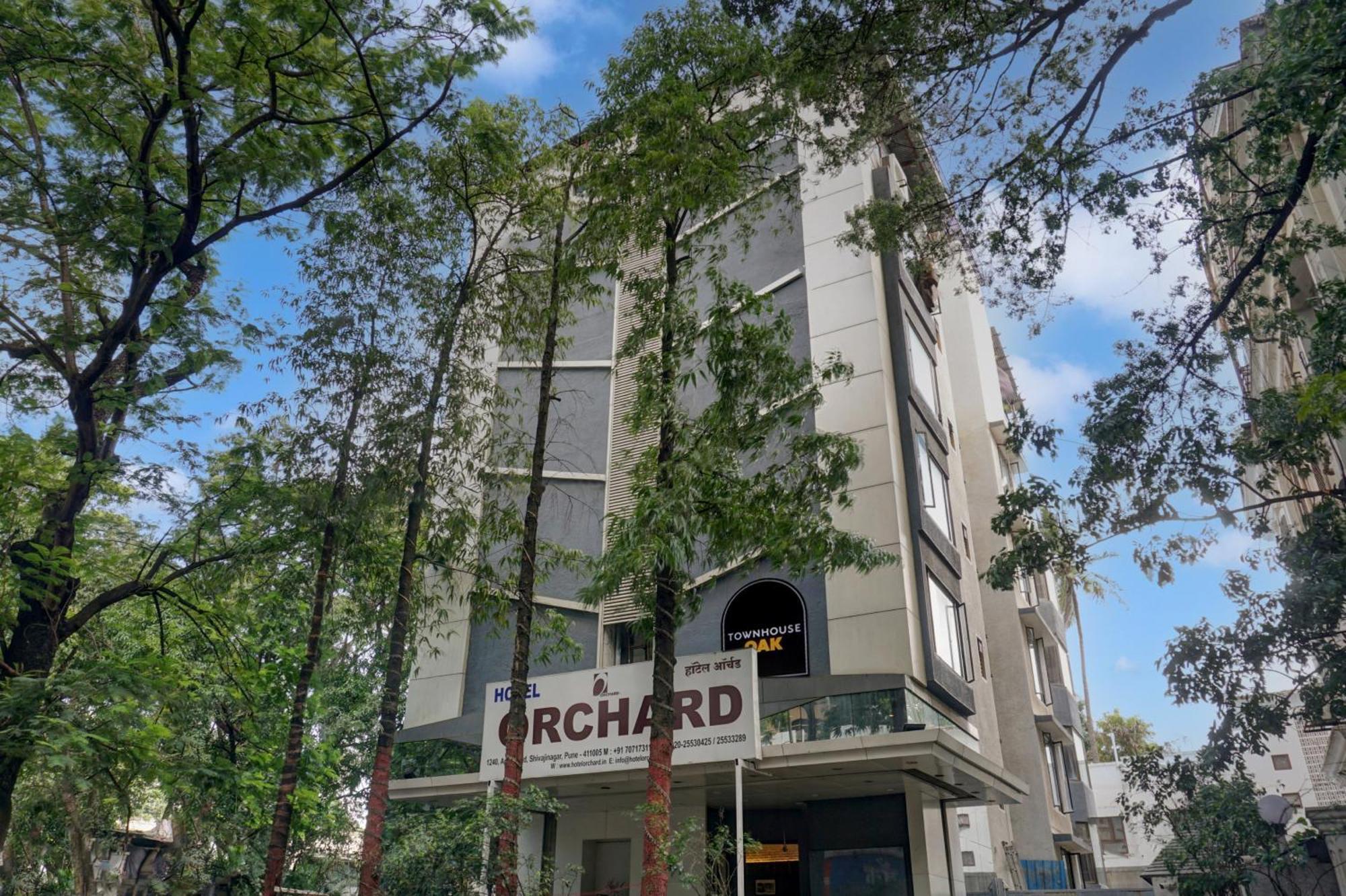 Townhouse Oak Orchard Hotel Pune Exterior photo