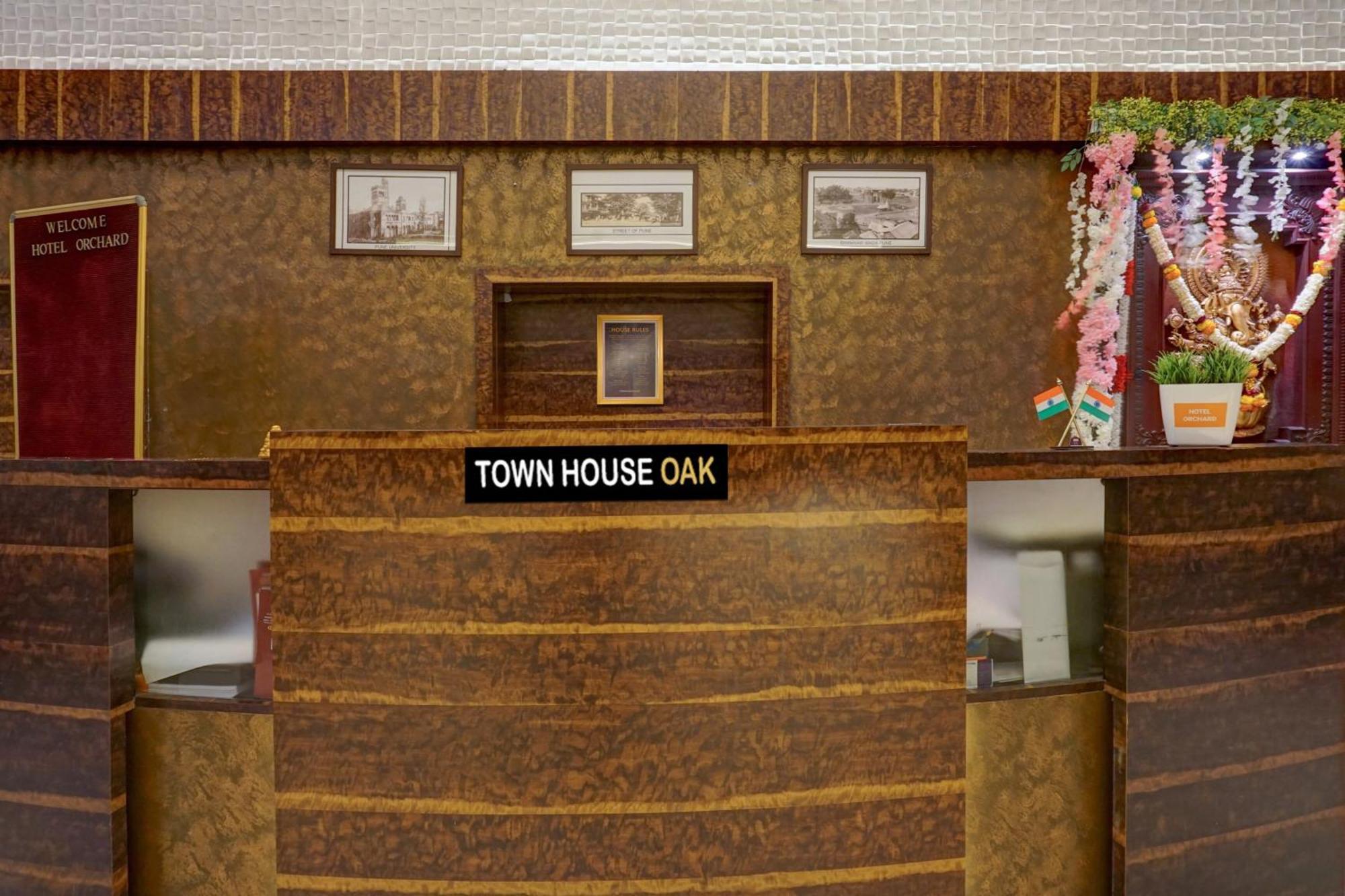Townhouse Oak Orchard Hotel Pune Exterior photo
